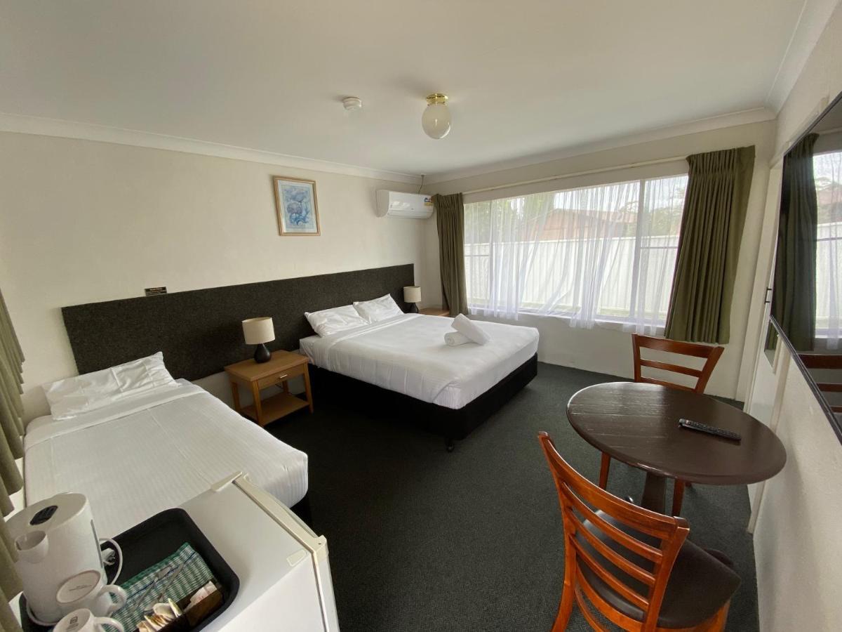 Hanging Rock Family Motel Батманс-Бэй Экстерьер фото